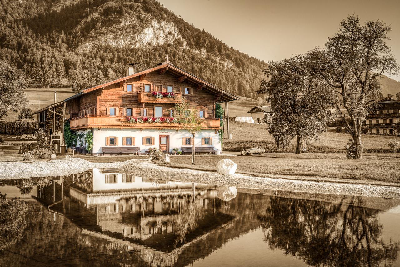 Narzenhof Wellness Chalets, Familien & Luxus Apartments Am Bauernhof St. Johann in Tirol Eksteriør billede